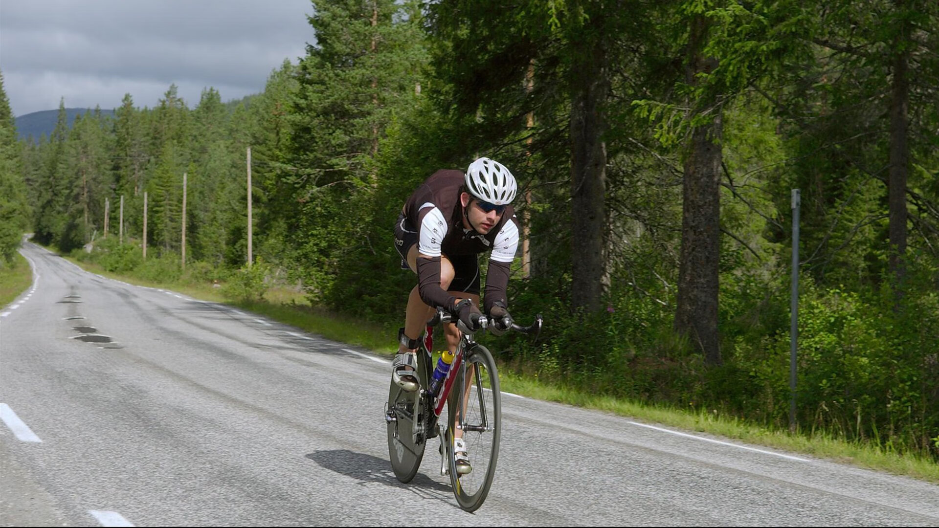 FB赛事直播-英格拉姆独舞丹佛，广厦队对阵掘金，一人掌控比赛走势的战术密码